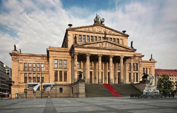 Хроника карантина: театры Берлина вернулись к работе