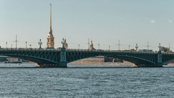 Мосты Петербурга: истории, символы, легенды